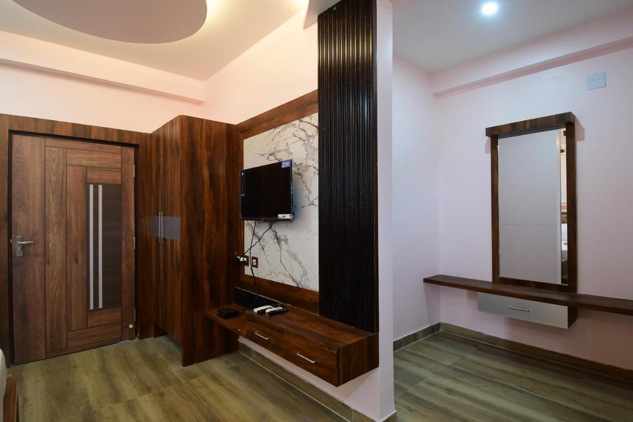 Hotel Sushree International Bhubaneswar Exterior photo